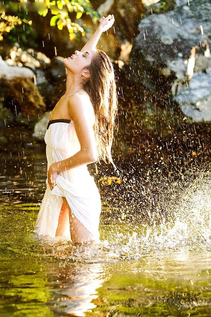 Marie Avgeropoulos in Joao Pesoa