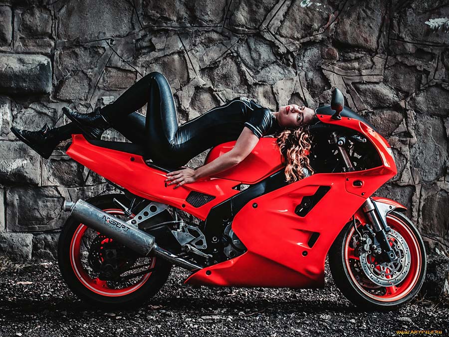 Beautiful girl Beautiful girls and motorcycles in Joao Pesoa