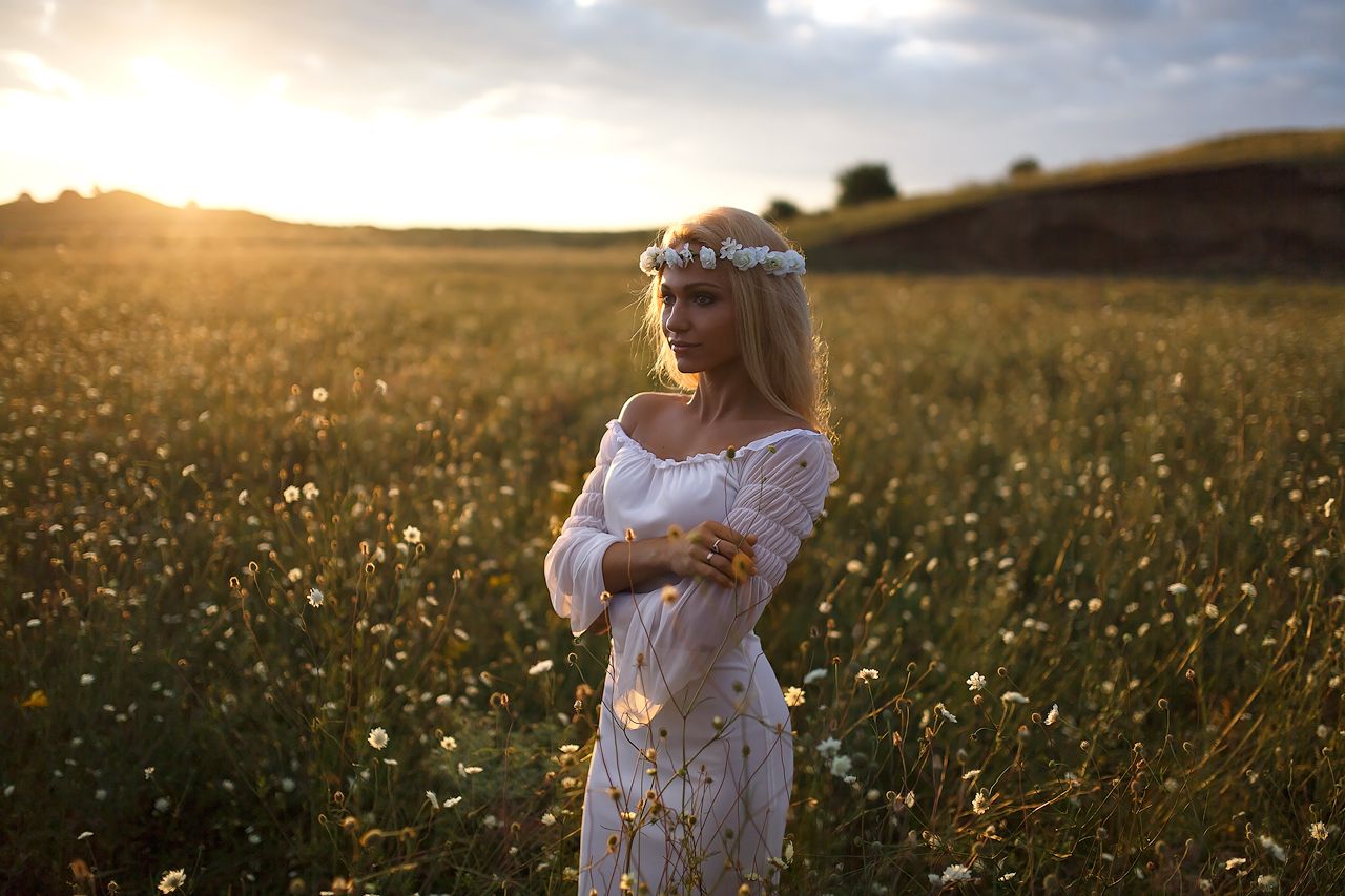 Girls in Slavic costumes in Joao Pesoa